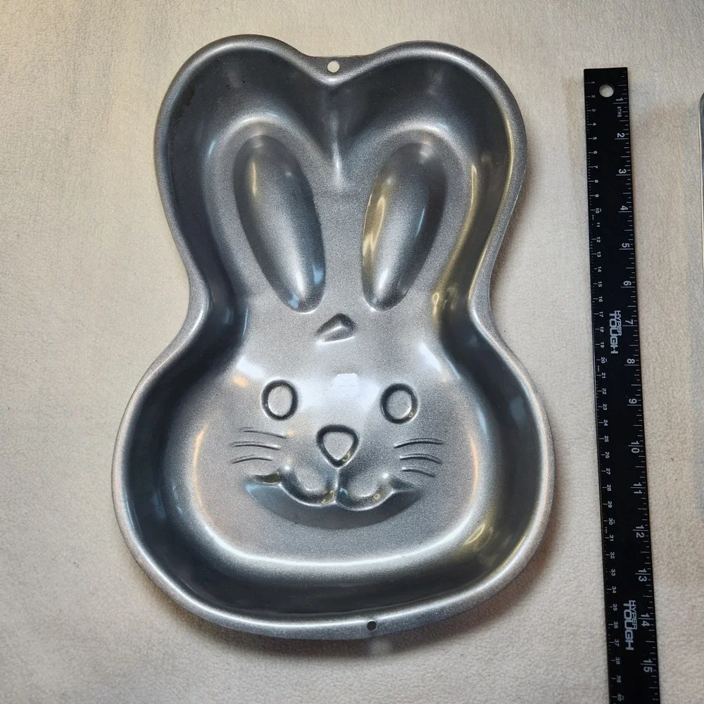 WILTON Bunny Cake Pan Set 2105-1425 2105-1518 Large Mini Easter